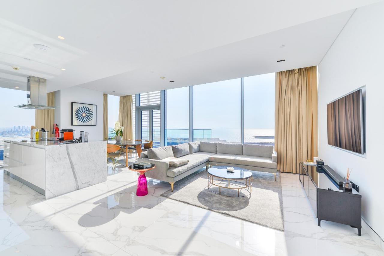 Luxe 3 Bedroom Oceanfront Apartment In The Heart Of Bluewaters Island Dubai Exteriör bild
