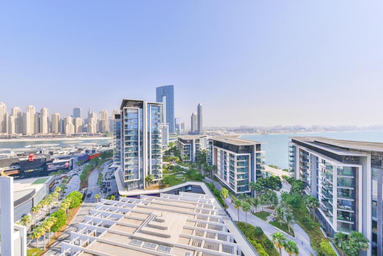Luxe 3 Bedroom Oceanfront Apartment In The Heart Of Bluewaters Island Dubai Exteriör bild